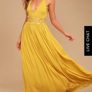 NWT Lulu’s lace maxi dress